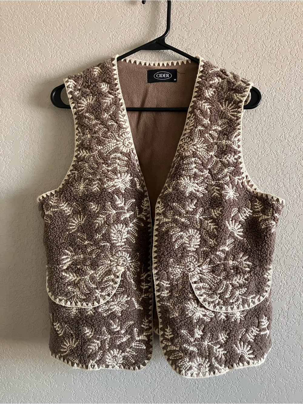 Cider Embroidered Sherpa Fleece Vest Size Medium Cottagecore Grandmacore fall - Picture 5 of 6